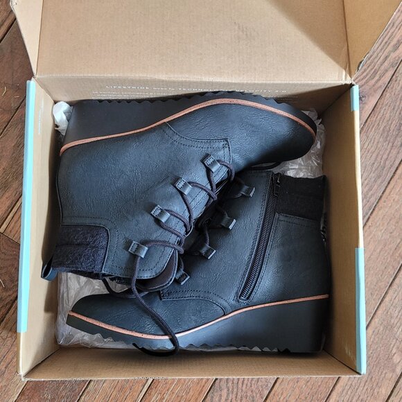 NIB Lifestride Wedge Heel Bootie, Size 8.5 - Picture 6 of 10